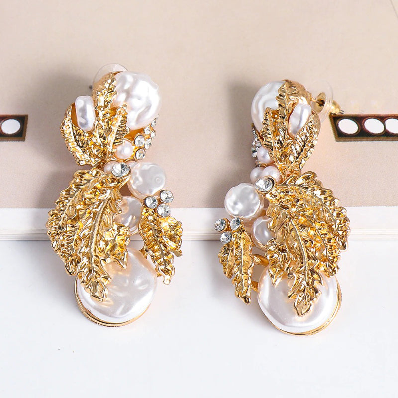 Ohrringe im Vintage-Stil mit Perlen und Strasssteinen im Bohemian-Stil