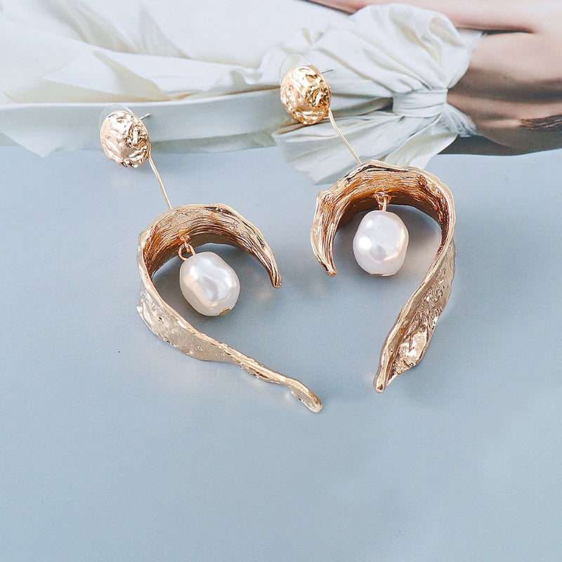 Ohrringe im Vintage-Stil mit Perlen und Strasssteinen im Bohemian-Stil