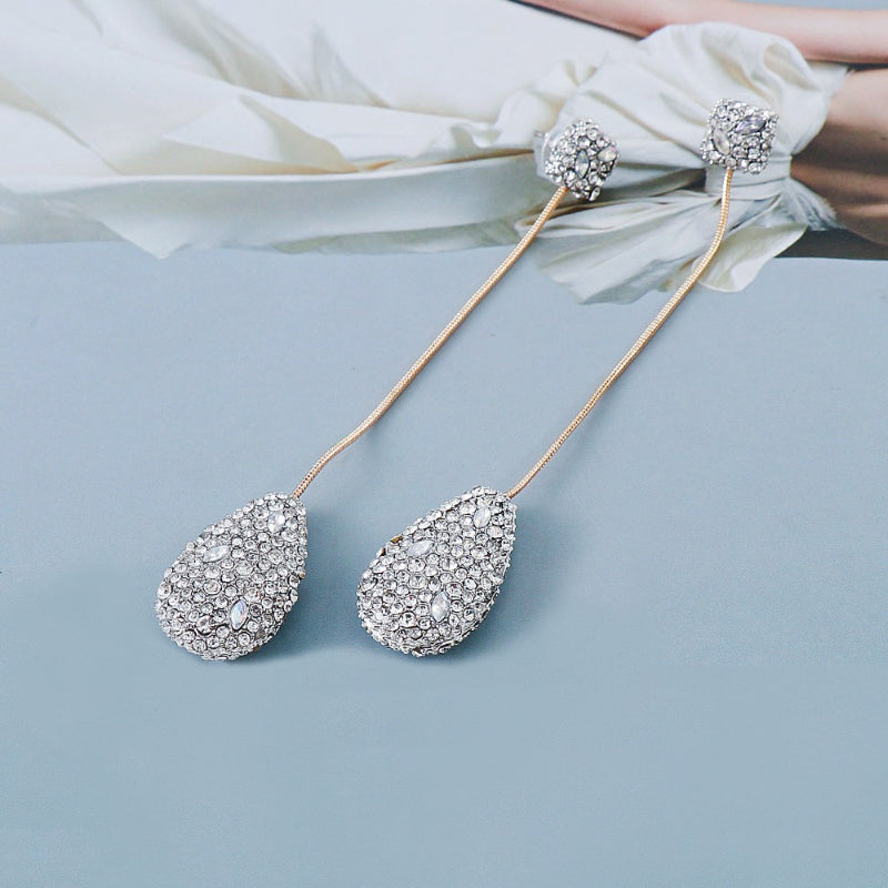 Ohrringe im Vintage-Stil mit Perlen und Strasssteinen im Bohemian-Stil