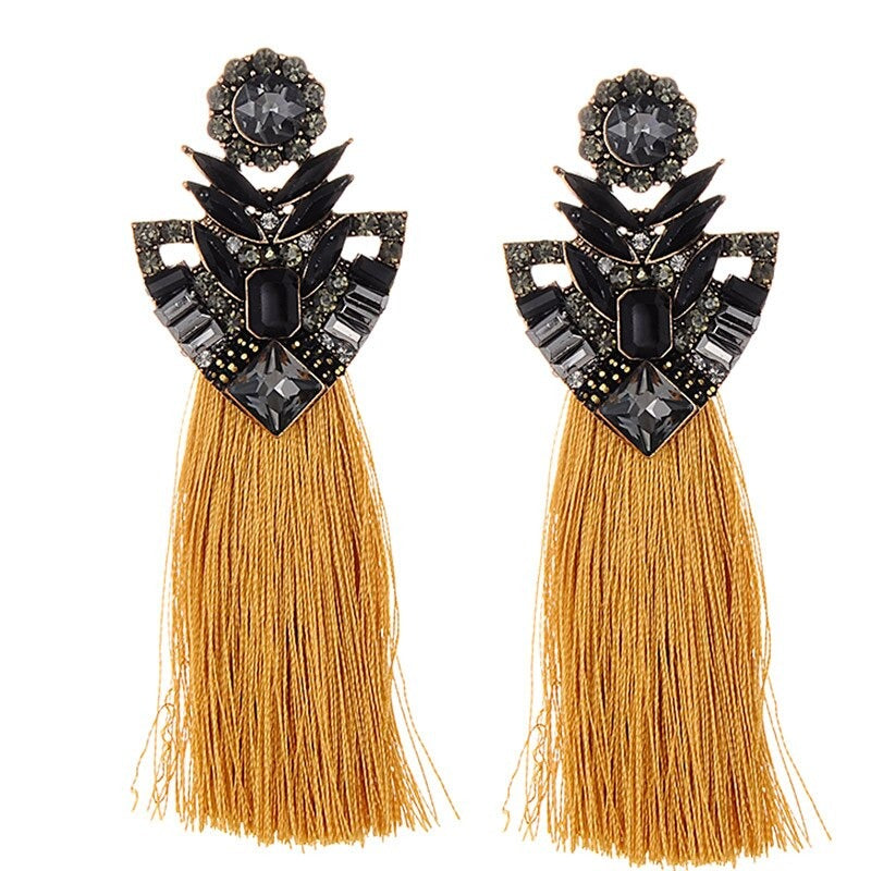 Boho-Chic-Blumen-Strass mit leuchtenden langen Quasten-Ohrsteckern