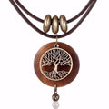 Boho Statement-Halskette aus Holz mit Lebensbaum