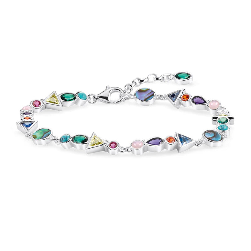 Bunte Armbänder in geometrischer Strassform im Boho-Stil