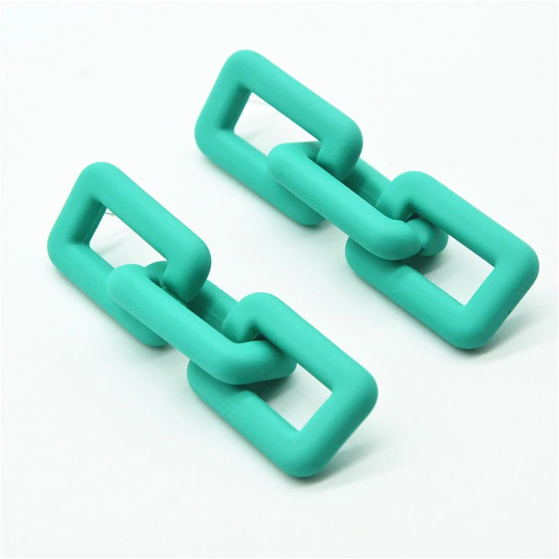 Helle, einfarbige Acryl-Ketten-Ohrhänger