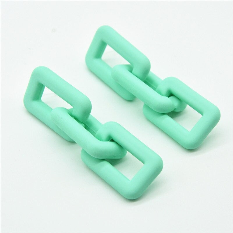 Helle, einfarbige Acryl-Ketten-Ohrhänger