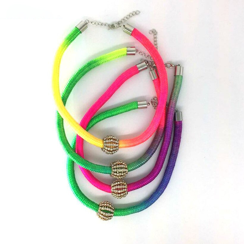 Bunte Seilkette mit Strass-Kugelanhänger-Choker-Halsketten