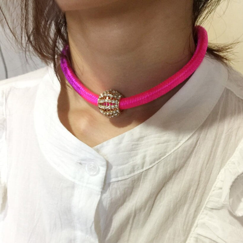 Bunte Seilkette mit Strass-Kugelanhänger-Choker-Halsketten