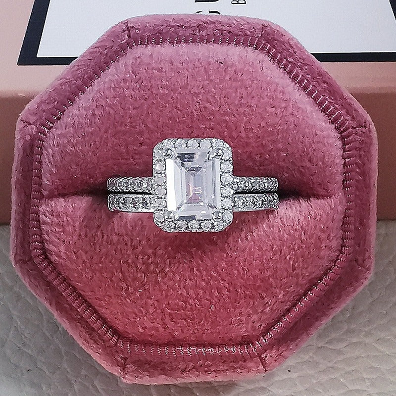 Brillantes Set aus mit Zirkonia besetzten Ringen