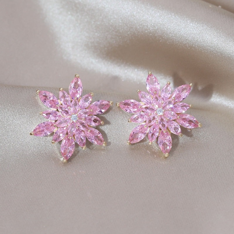 Brillante Zirkonia-Blumenohrringe, -halsketten und -ringe, Modeschmuck