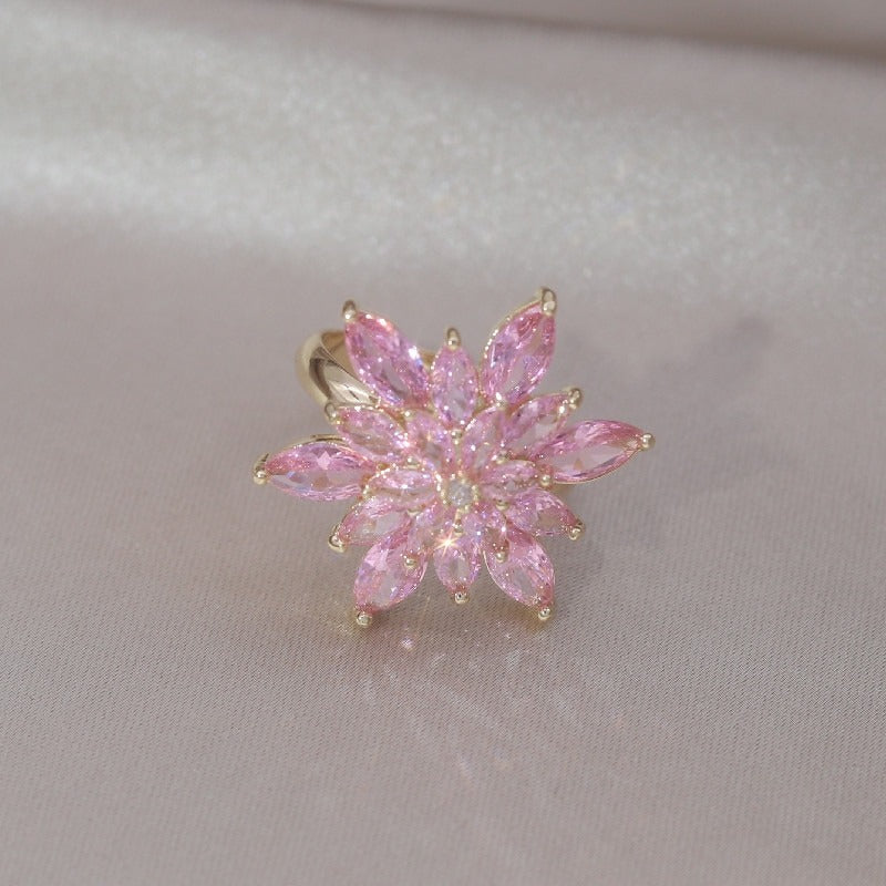 Brillante Zirkonia-Blumenohrringe, -halsketten und -ringe, Modeschmuck