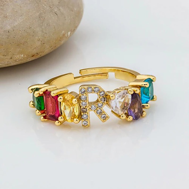 Brillanter Zirkonia-Regenbogen-Ring mit A-Z-Anfangsbuchstaben