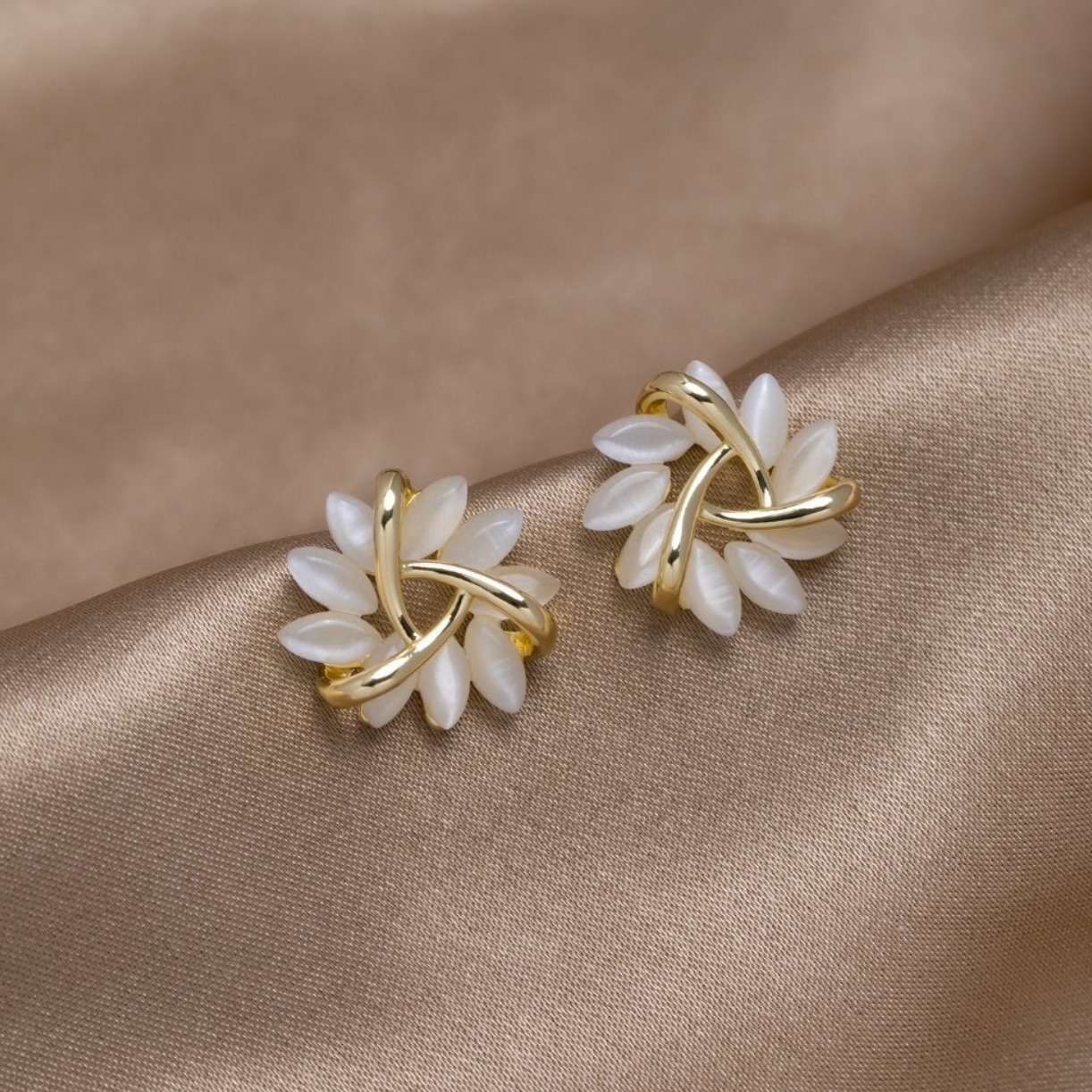 Goldohrringe Opalblüten