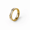 Ring mit Vollsteinen und Zirkonia