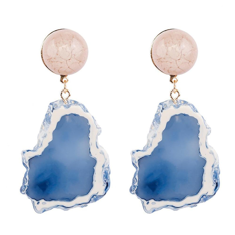 Charismatische lange Tropfenohrringe aus Kunstharz