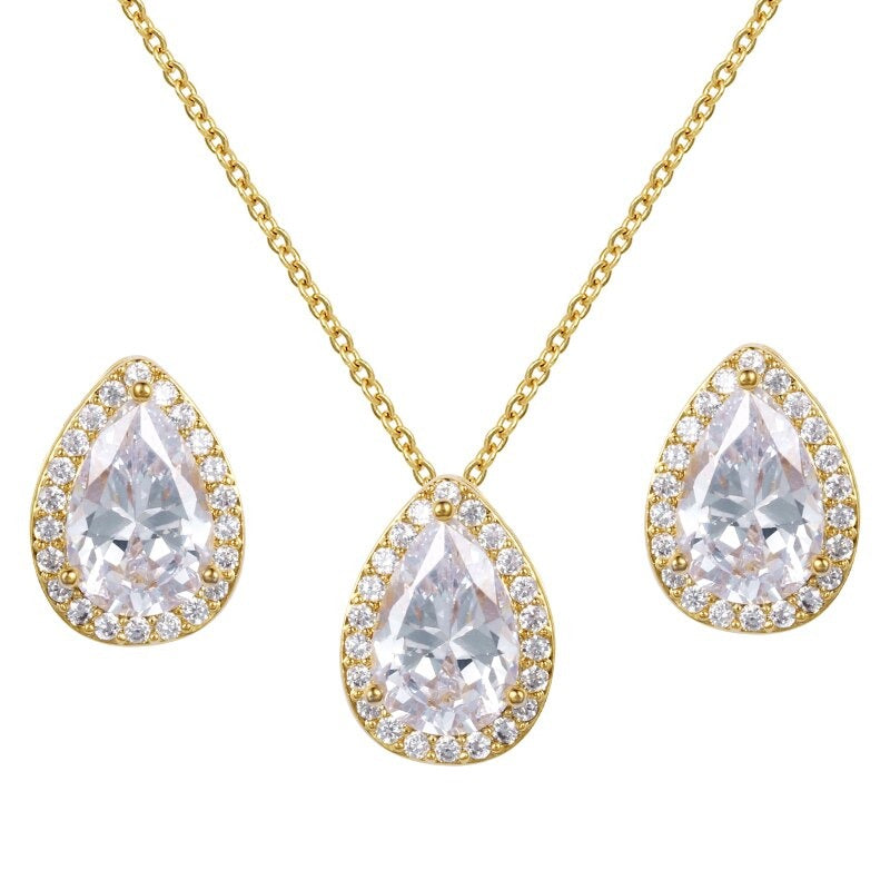 Schickes Schmuckset mit Ohrringen und Halsketten mit offenem Kreis und Zirkonia