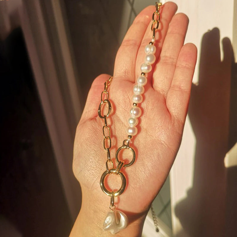 Schicke und klassische Halsketten mit Süßwasser-Barockperlen und Kette