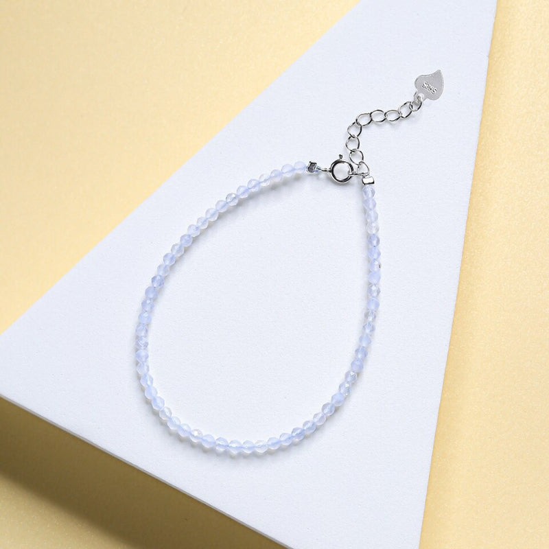 Schicke und zierliche Fußkettchen aus Naturstein in mehreren Farben