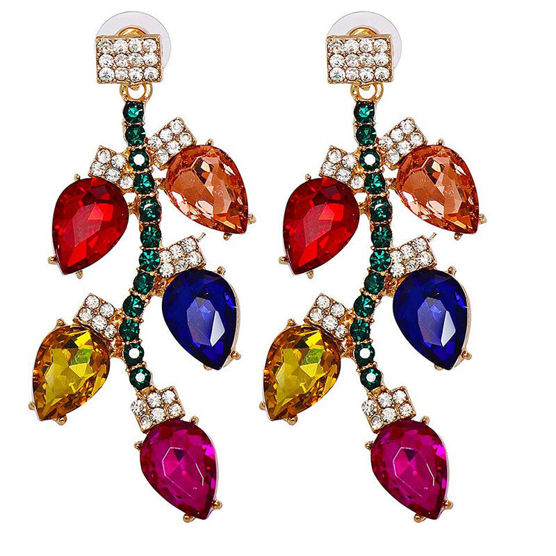 Festliche Weihnachtskollektion modischer Statement-Ohrringe