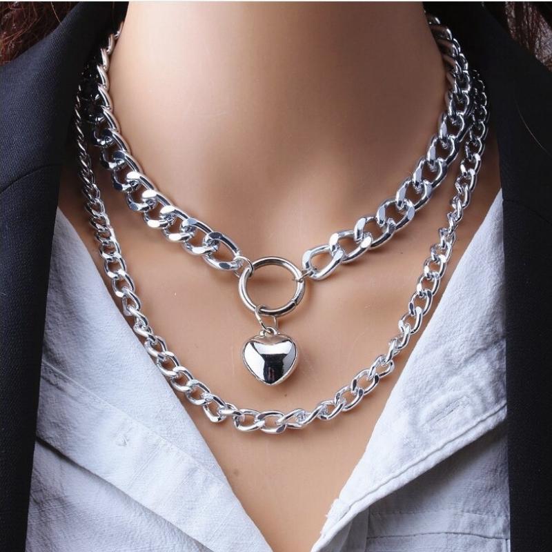 Klobige Doppelkette mit Herzanhänger