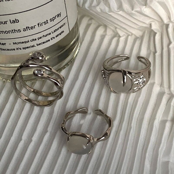 Klassische handgefertigte mythische funkelnde Mondstein-Zirkonringe