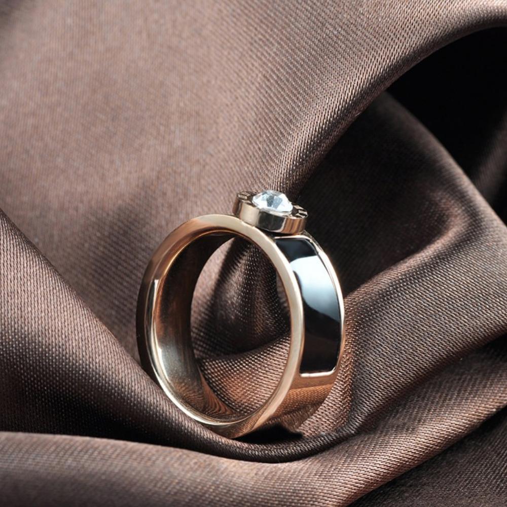 Klassische Edelstahlringe mit römischen Ziffern