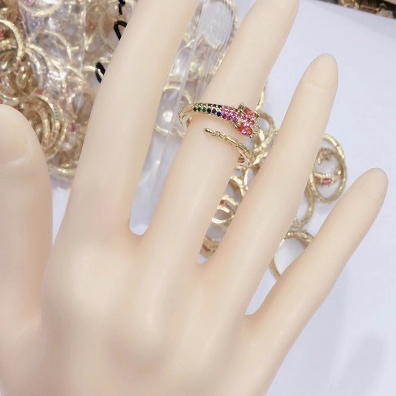 Farbenfrohe luxuriöse geometrische Zirkon-Moderinge