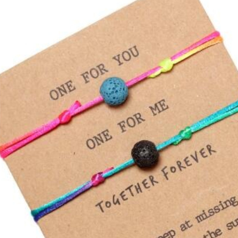 Farbenfrohe Sommer-Kollektion mehrschichtiger Perlenarmbänder