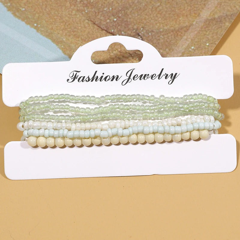 Farbenfrohe Sommer-Kollektion mehrschichtiger Perlenarmbänder