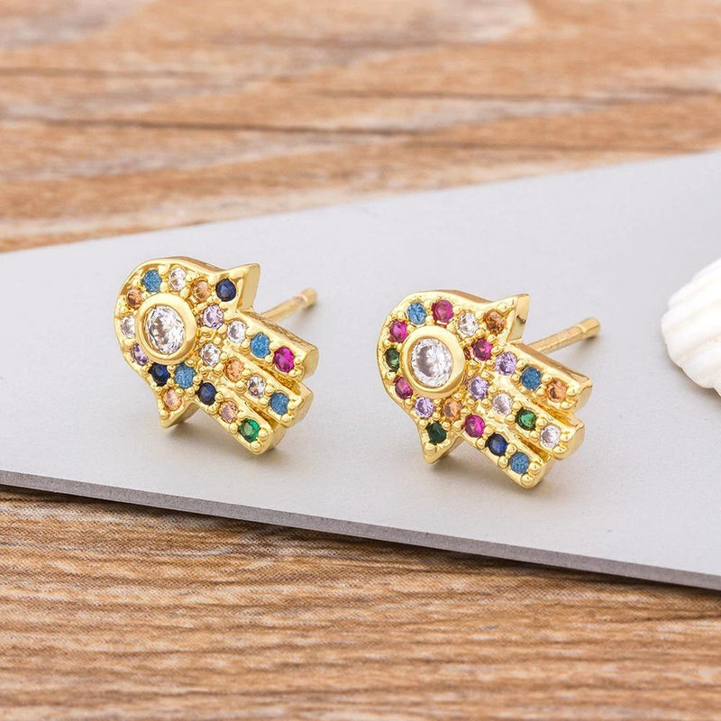 Bunte Ohrstecker mit Hamsa-Hand und Zirkonia