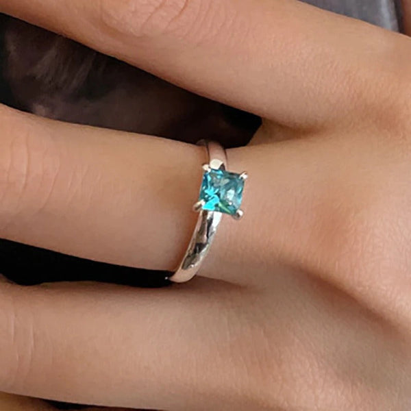 Kreative doppellagige Paarringe mit blauem Zirkon