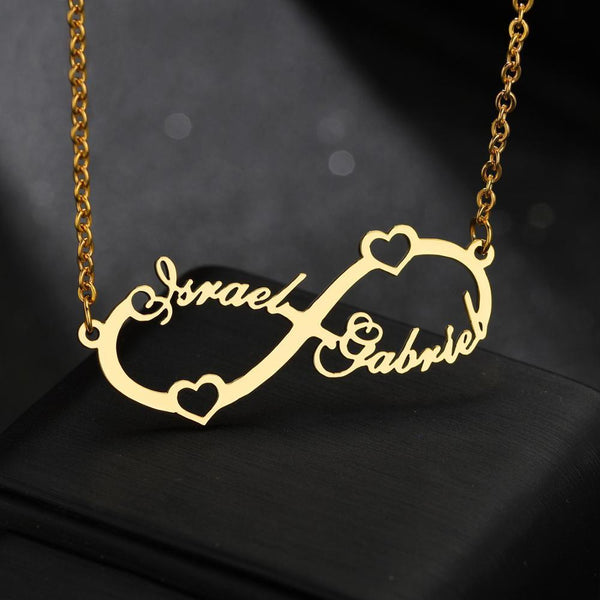 Personalisierte Halskette mit Infinity-Herz und Namensanhänger