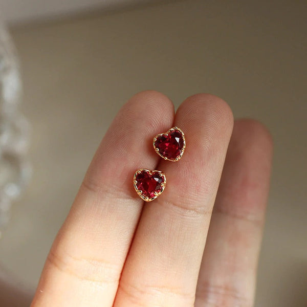 Niedliche kleine rote Zirkon Love Heart Ohrstecker