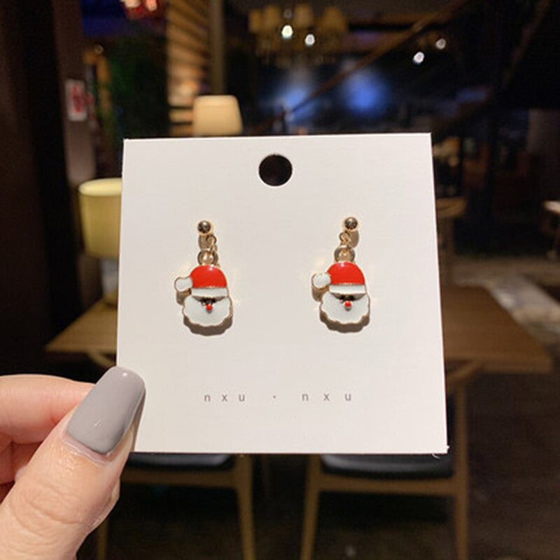 Süße und kleine Weihnachtsohrring-Kollektion