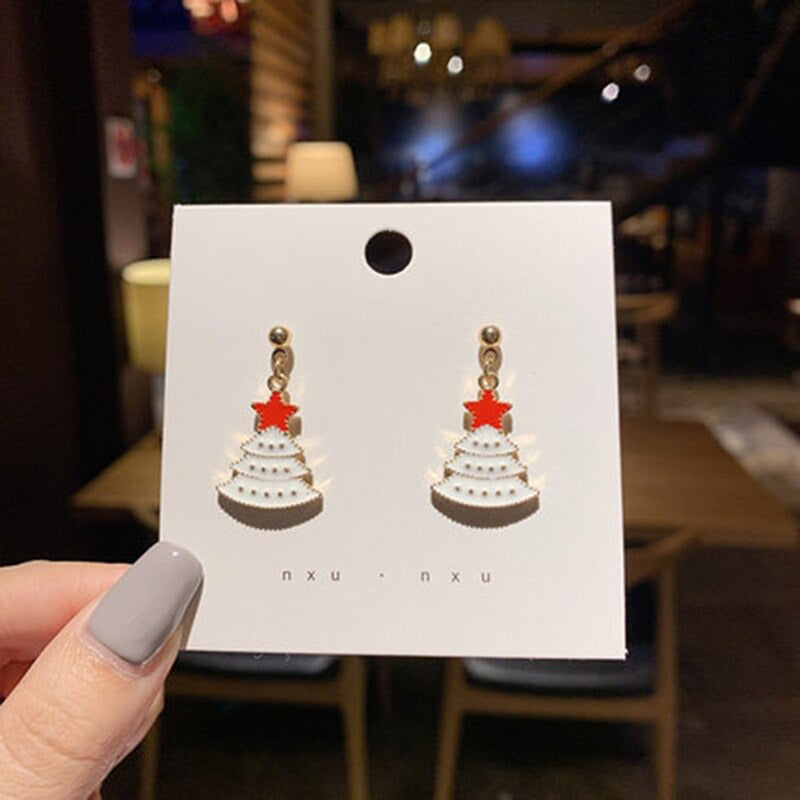 Süße und kleine Weihnachtsohrring-Kollektion