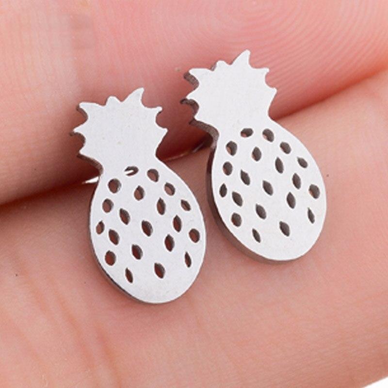 Niedliche und schlichte kleine Ohrstecker