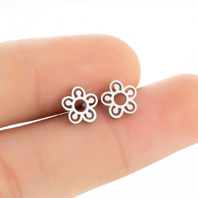 Niedliche kleine Ohrstecker mit Lotusblüte aus Edelstahl