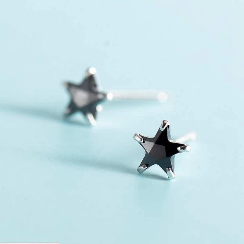 Süße und minimalistische Stern-Ohrstecker mit funkelndem Zirkon