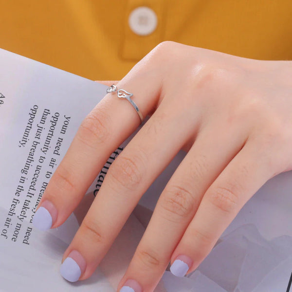 Niedliche und einfache Ringe mit Engelsflügeln, Katzen und Schlangen