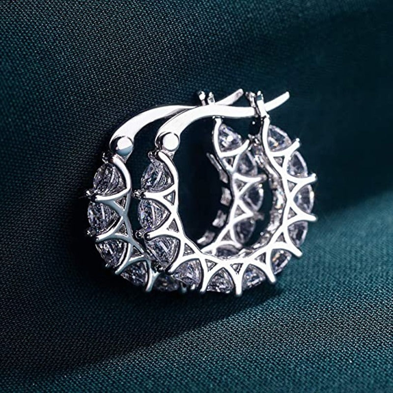 Zierliche Zirkonia Modeschmuck Creolen