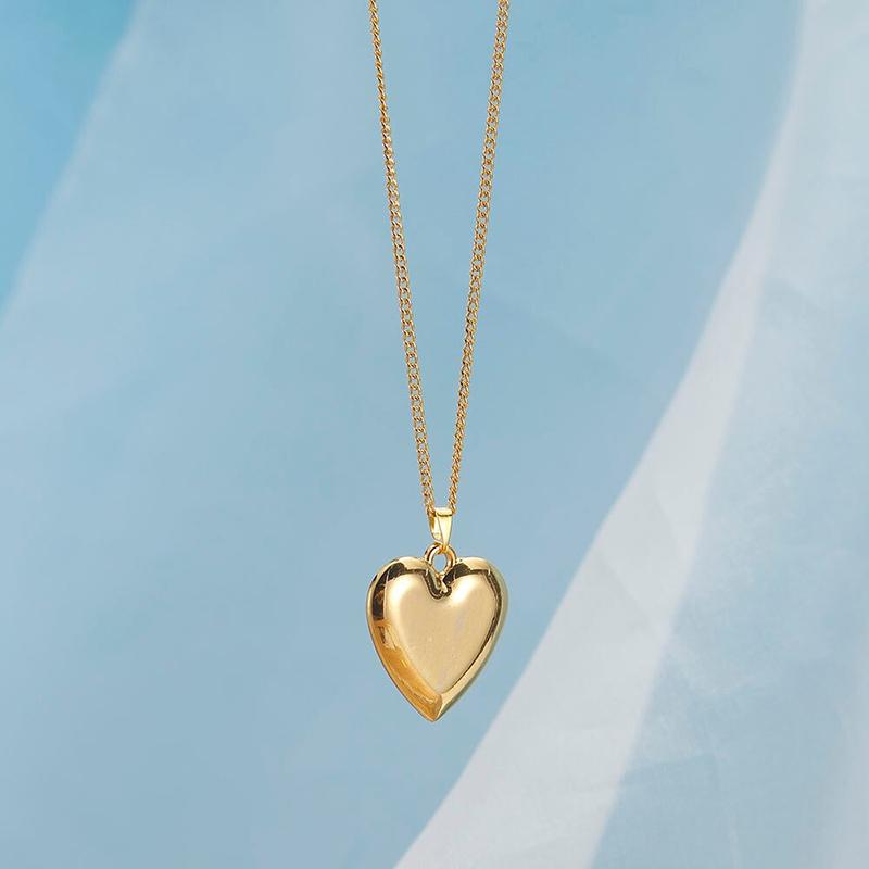 Zierliche Emaille-Halskette mit Sternanhänger