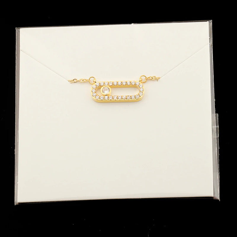 Zierliche Zirkonperlen an ovalen Anhängerketten