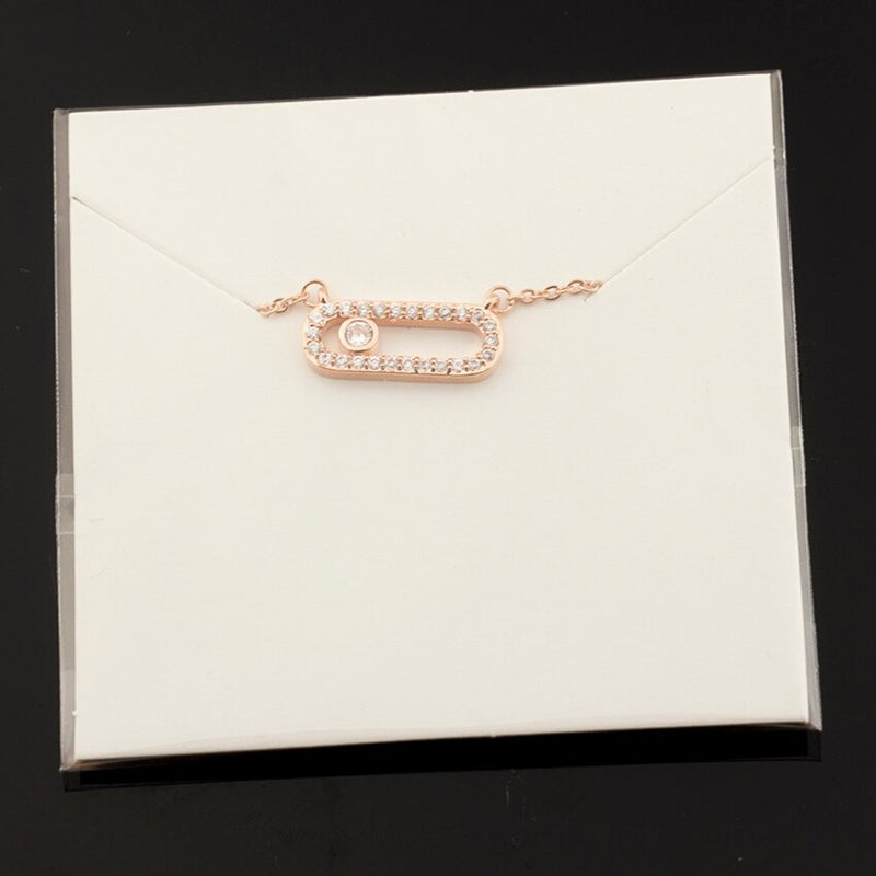 Zierliche Zirkonperlen an ovalen Anhängerketten