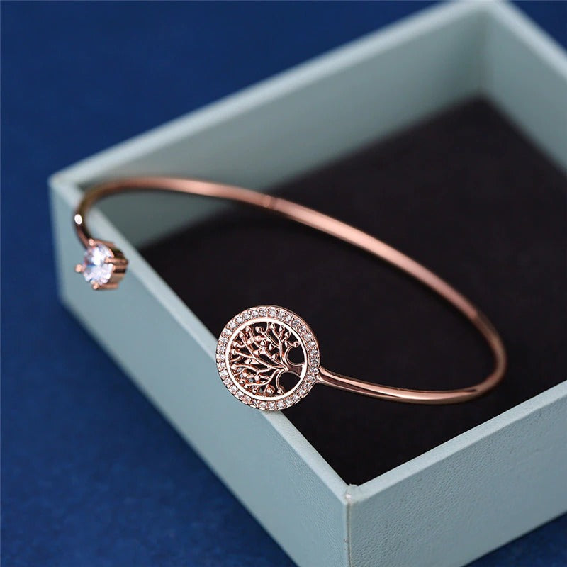 Zierliche, mit Zirkonen besetzte, verstellbare Lebensbaum-Armbänder