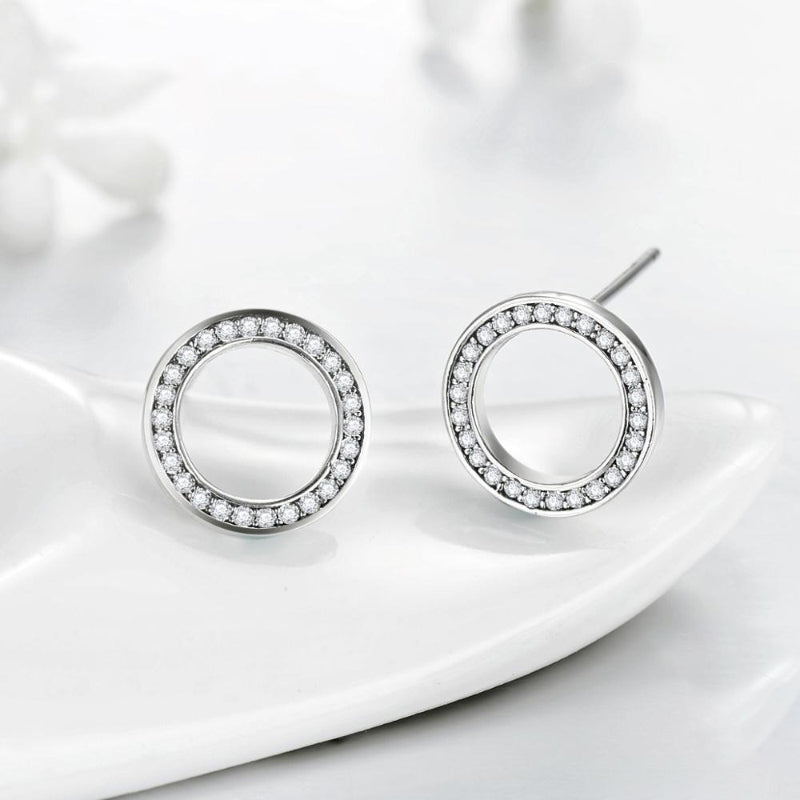 Schicke Ohrstecker aus Sterlingsilber mit rundem Zirkonia