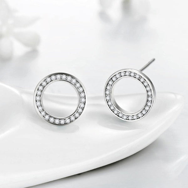 Schicke Ohrstecker aus Sterlingsilber mit rundem Zirkonia