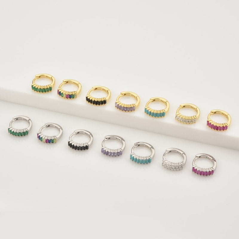 Schillernde bunte Zirkonia-Ohrringe mit Schmucksteinen