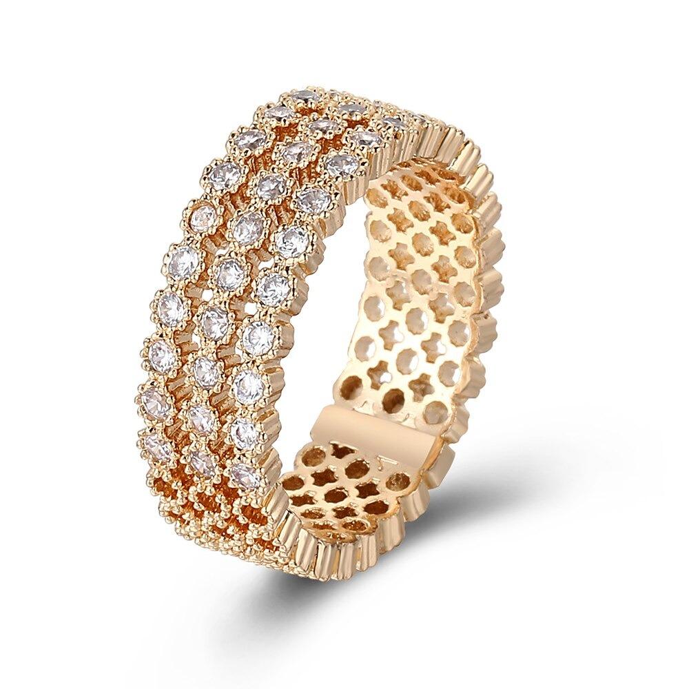 Schillernde Ringe mit kubischem Zirkonia – verschiedene Stile