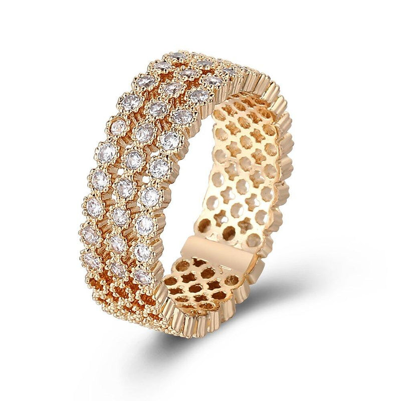 Schillernde Ringe mit kubischem Zirkonia – verschiedene Stile