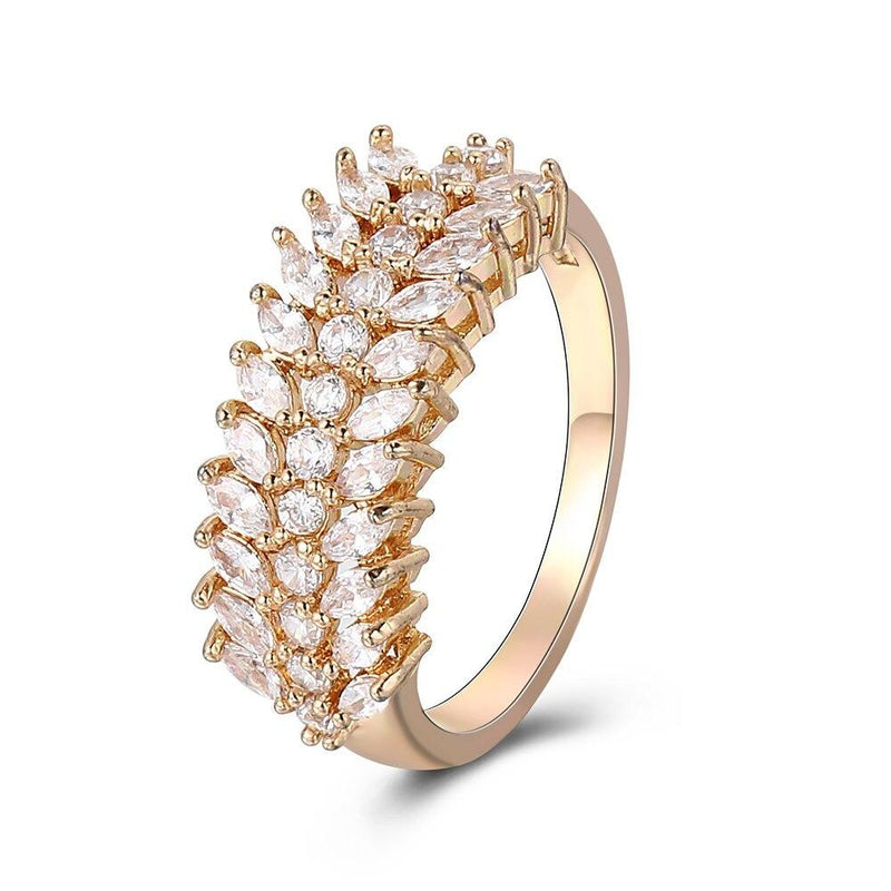 Schillernde Ringe mit kubischem Zirkonia – verschiedene Stile