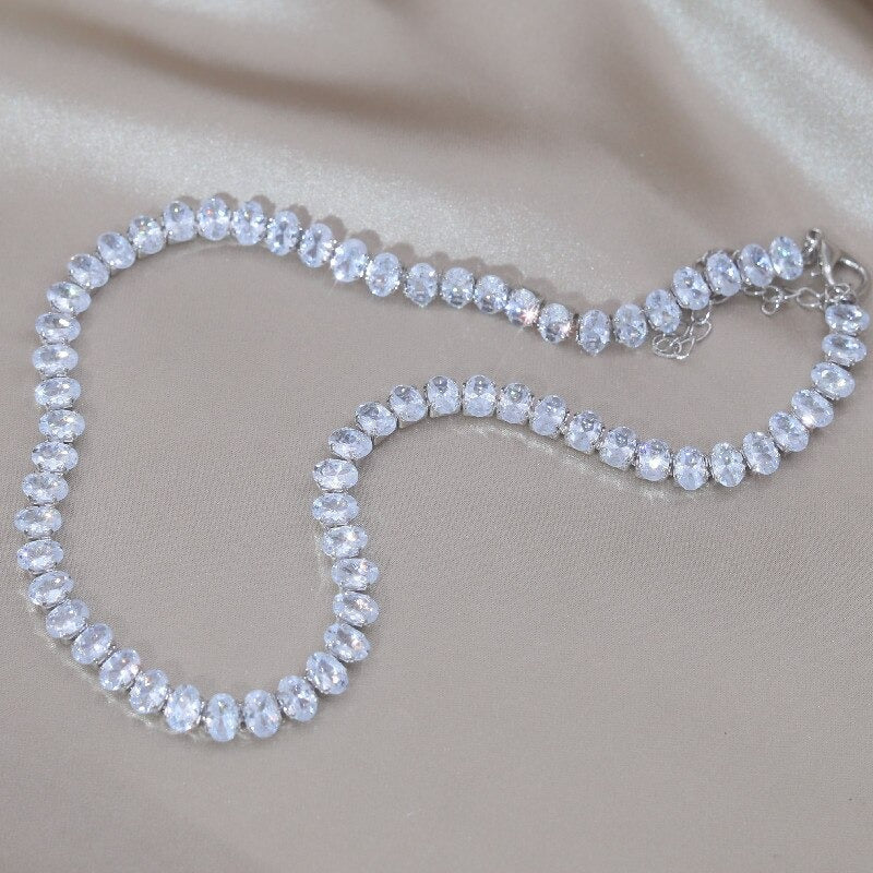 Schillernde Chokerhalsketten mit Iced Out-Zirkonverzierung