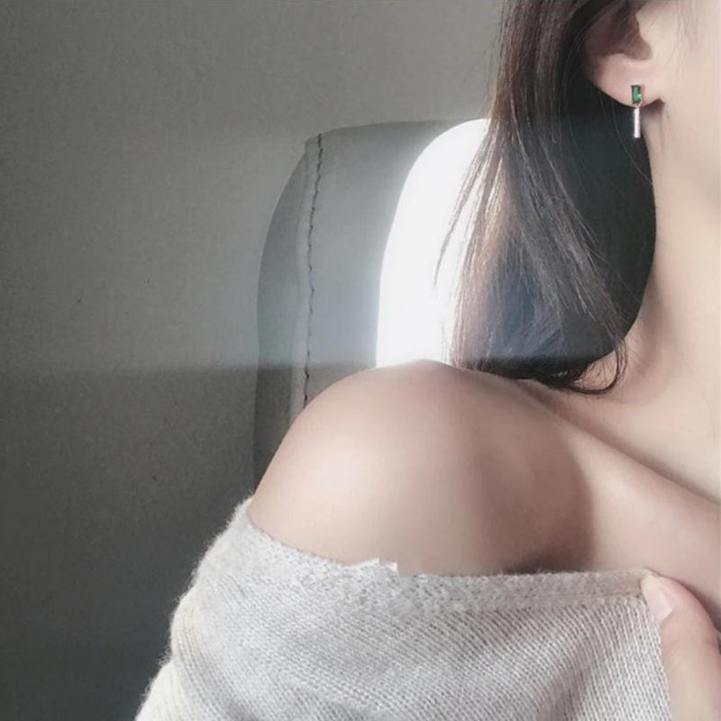 Zarte grüne Smaragd inspirierte Perlenohrstecker